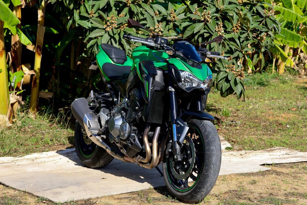 Kawasaki ZX 900 de 2018 com apenas 4.000 mil kms reais