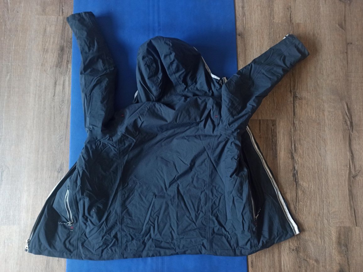 Фирменная утепленная ветровка Decathlon