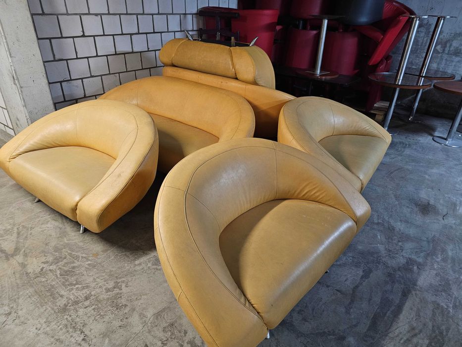 Sofy, fotele, stoły wyposażenie lokalu / klubu