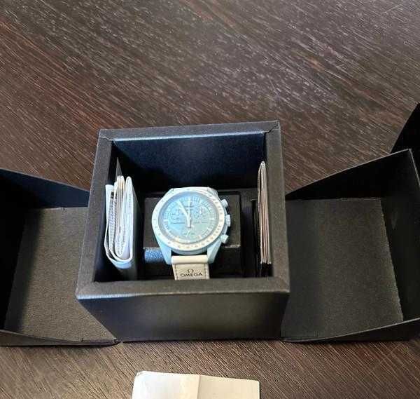 Omega x Swatch Moonswatch Mission To Uranus- SO33L100