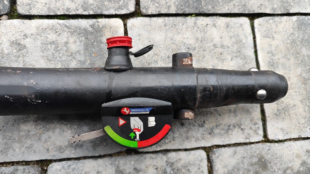 Główka haka holowniczego Saab 9-3