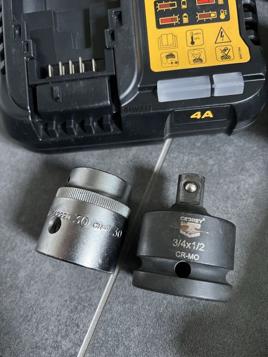 Безщітковий Акум.Гайковерт Dewalt DCF 897 NT