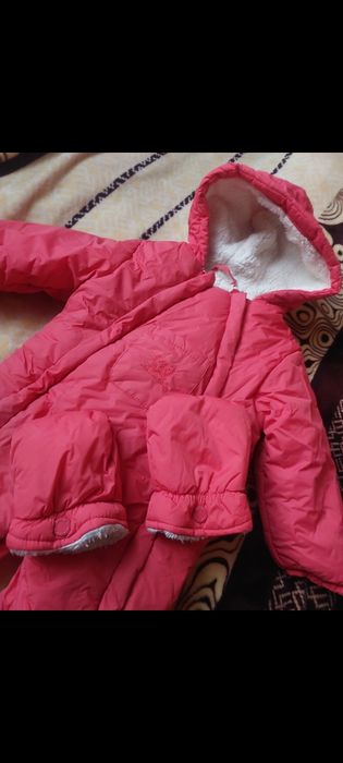 Комбінезон коралового кольору 6/9місяців або 74/80р.