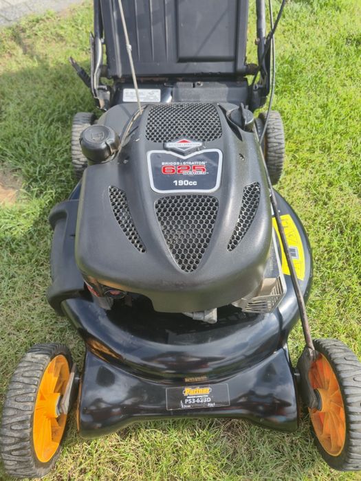 Kosiarka spalinowa z napędem