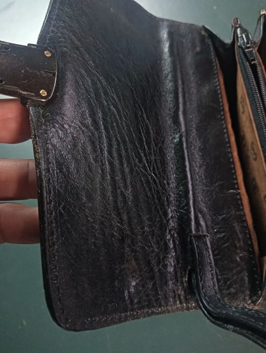 Bolsa em cabedal
