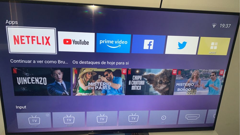 Smartech tv em ótimas condições