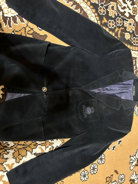 Чорний піджак