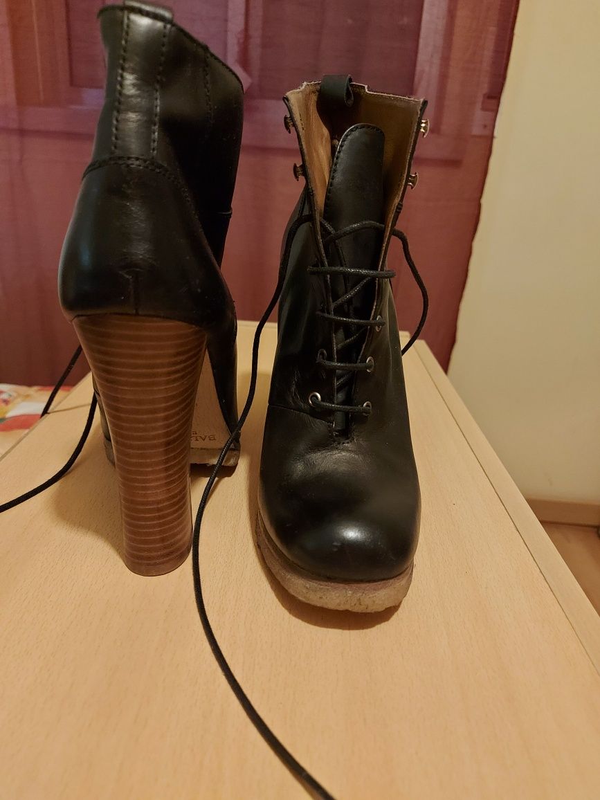 Botas / botim pretas tam39