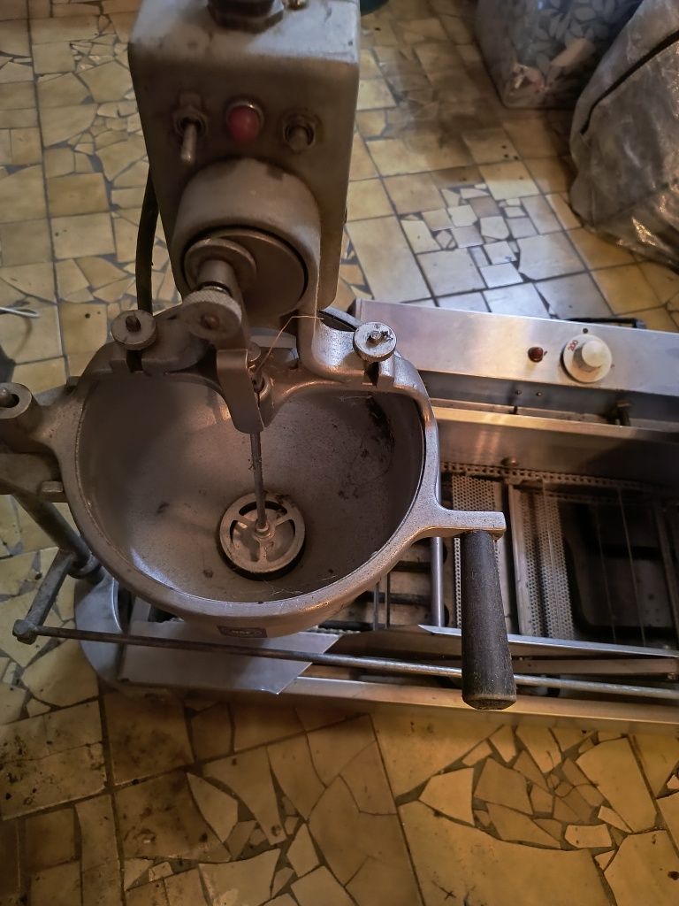Maszyna do Paczków Donat