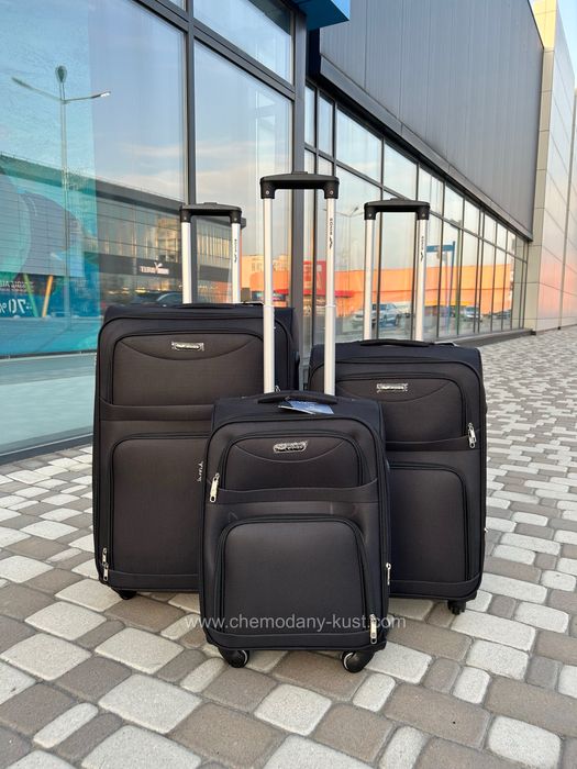 Черный Wings 1703-4 колеса тканина чемодан валіза