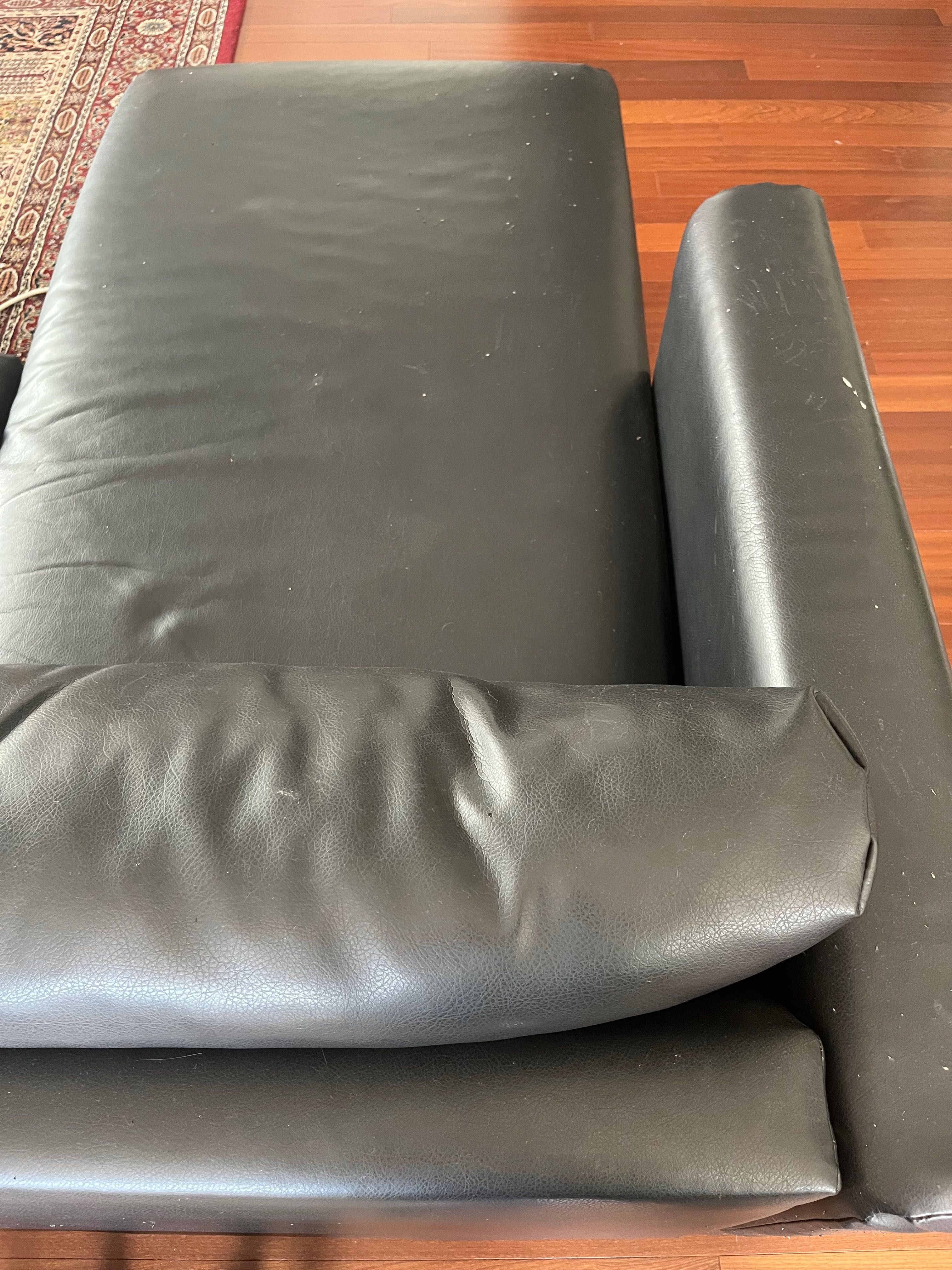 Sofá 3 lugares uma chaise
