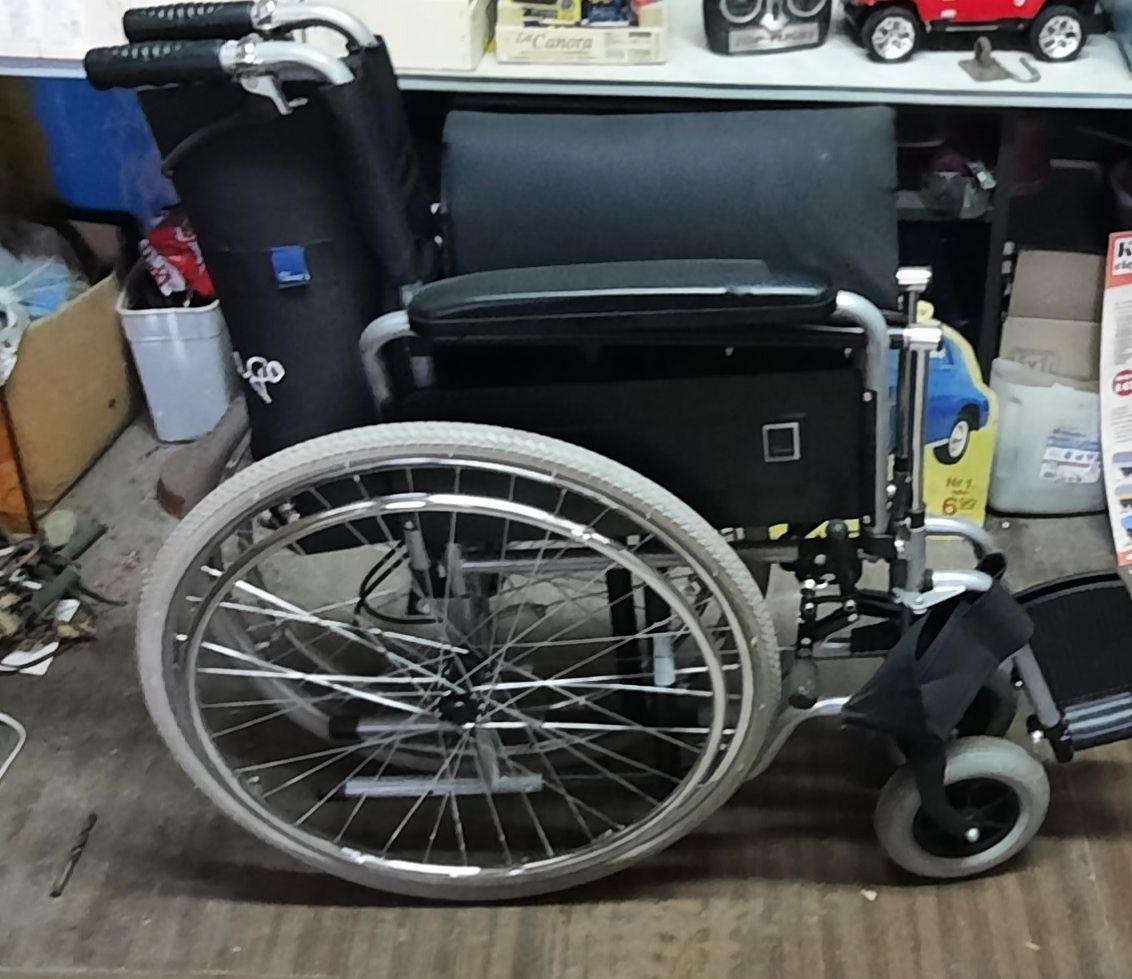 Wózek inwalidzki który  nie doczekał się właściciela