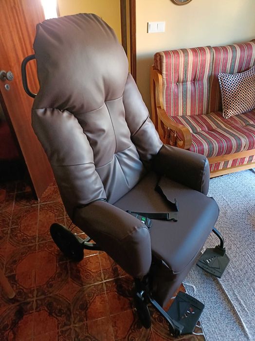 Poltrona basculante para uso interno e externo