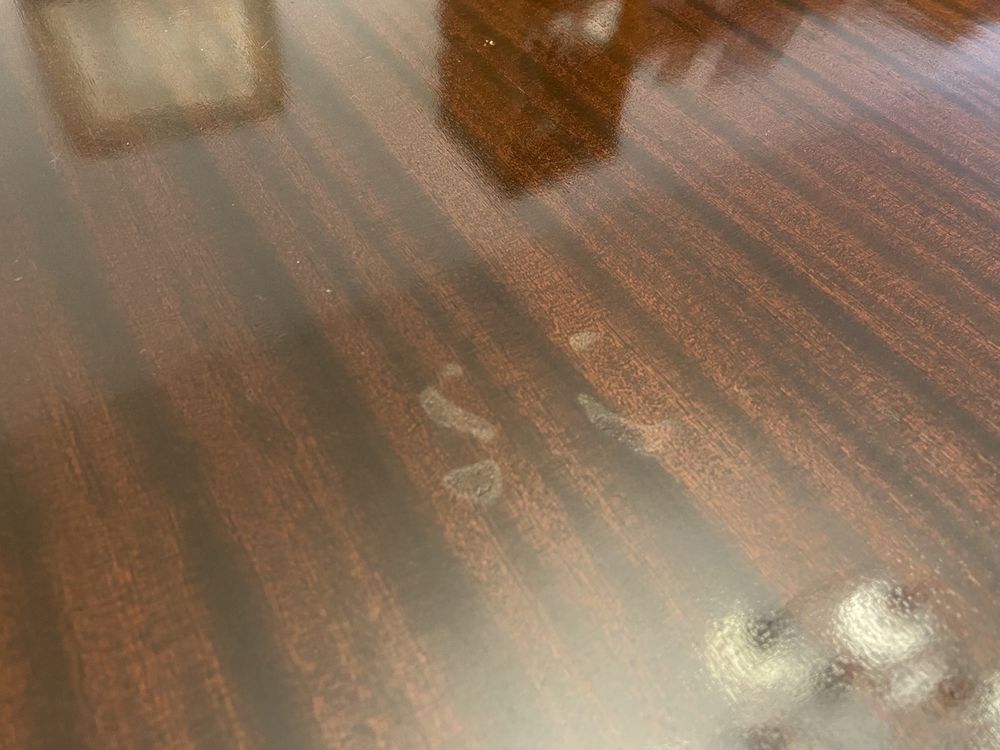 Móvel cristaleira + mesa de jantar com cadeiras MUITO BOM ESTADO