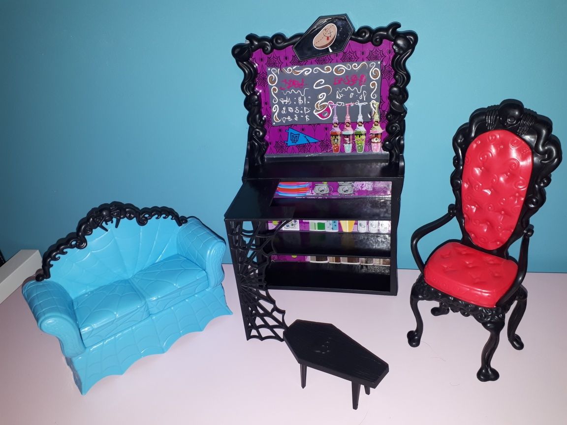 Kawiarnia Monster High meble sofa bar fotel lampa stolik