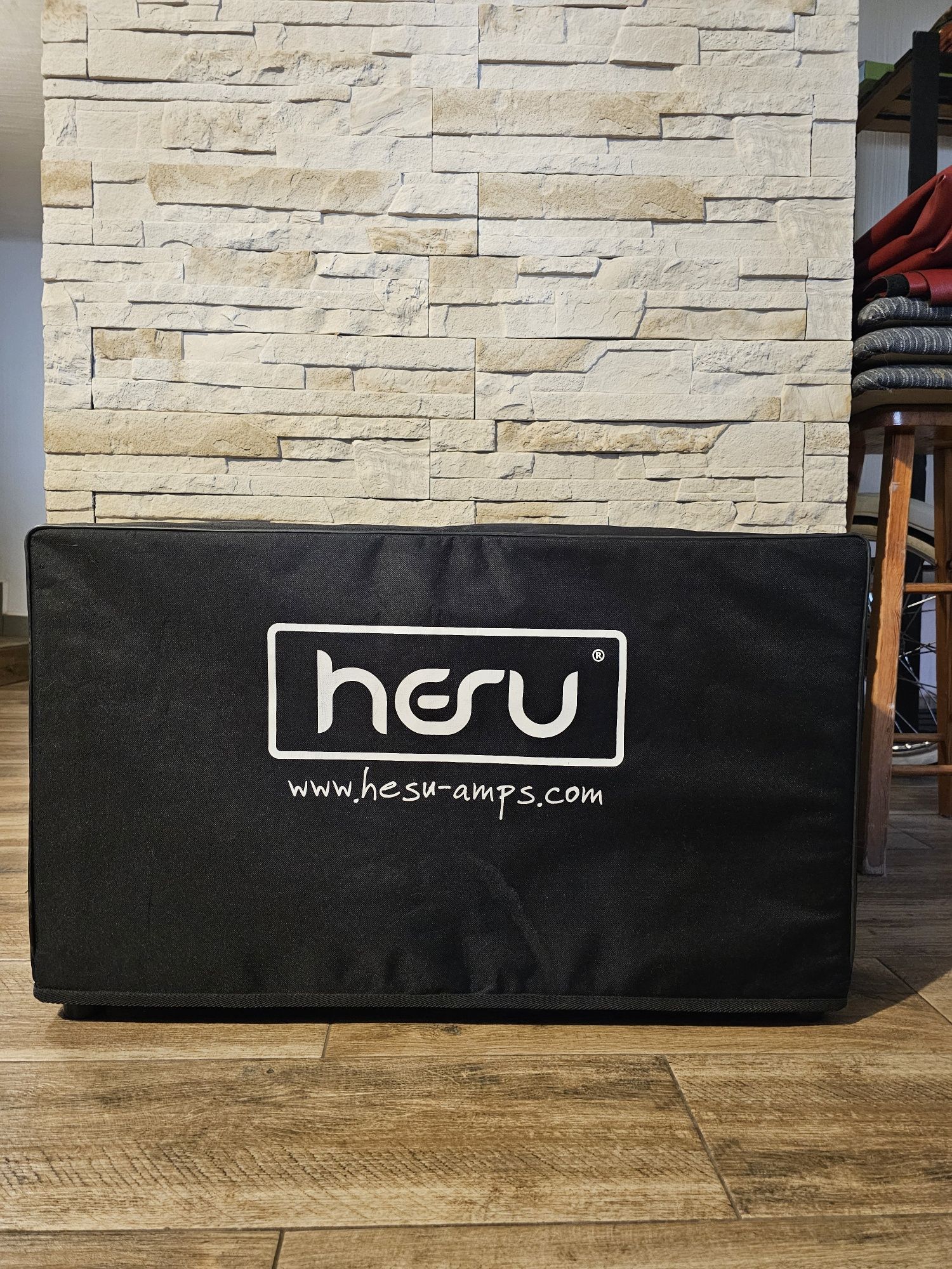 Kolumna gitarowa Hesu 2x12 EMINENCE GOVERNOR