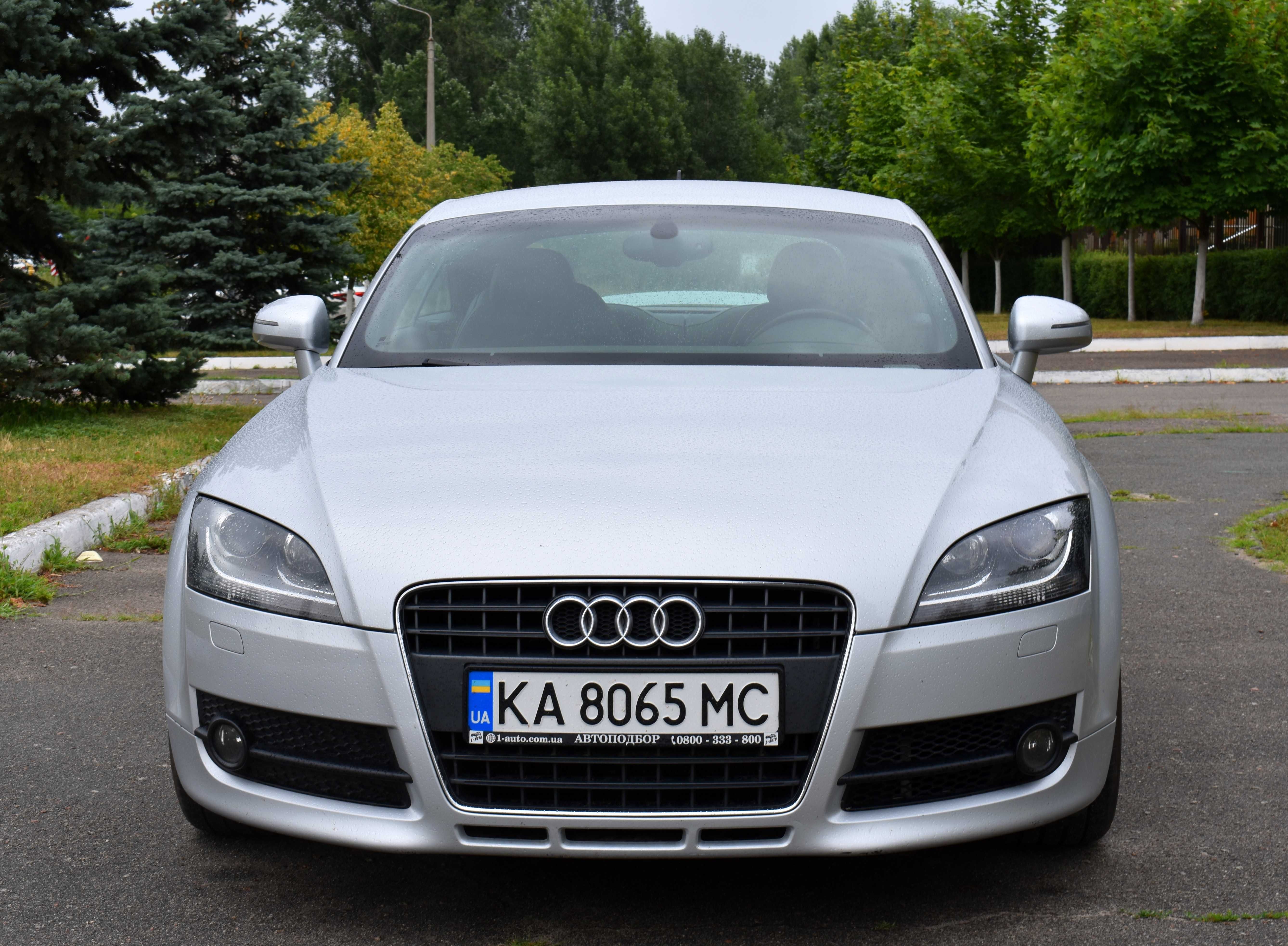 Ауди ТТ 2009г.в 2.0 TFSI S tronic (200 к.с.) Quattro • S-Line