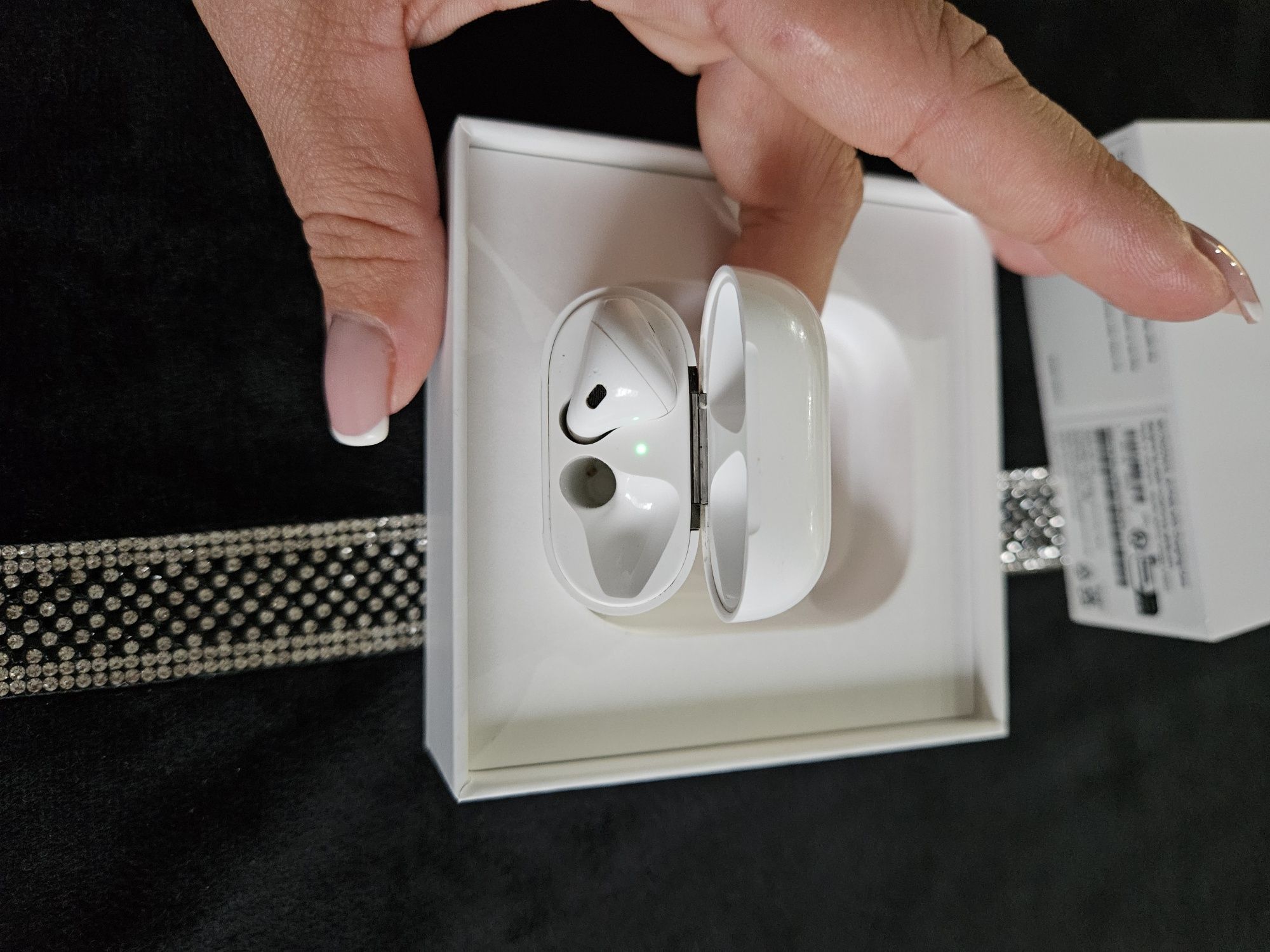 Słuchawki bezprzewodowe Apple AirPads