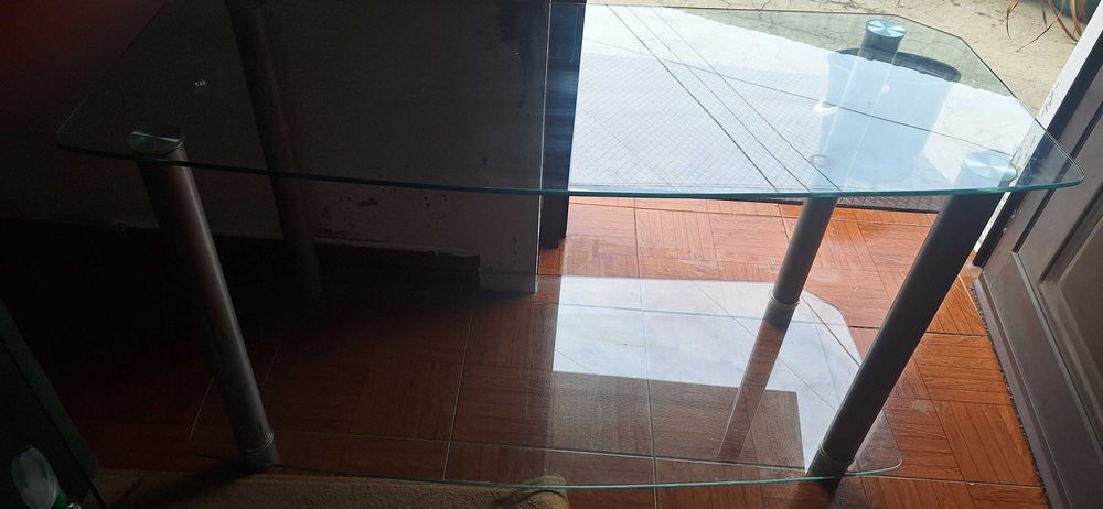 Mesa de centro de vidro