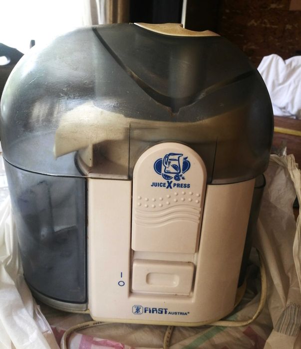 Соковыжималка FIRST продам