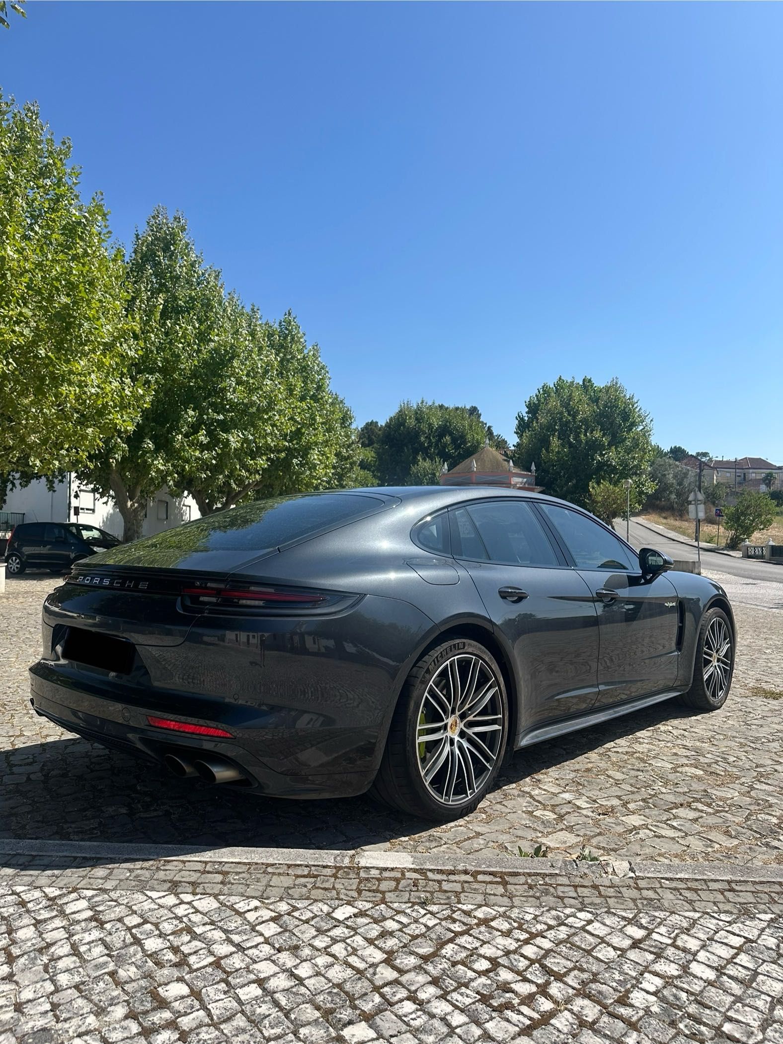 Porsche Panamera hybride