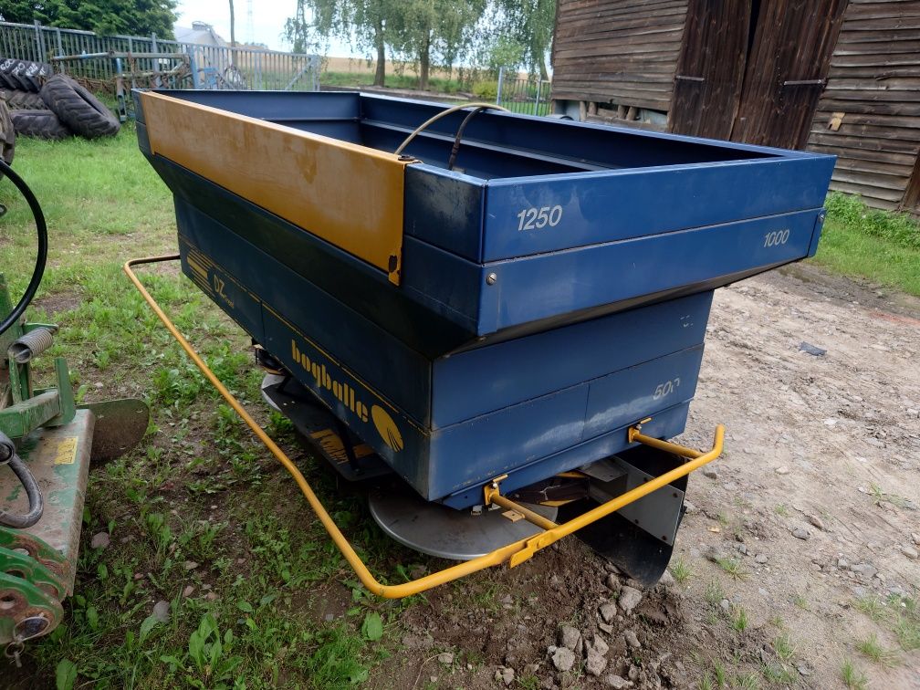 Rozsiewacz nawozów bogballe Dz. Amazone. Rauch