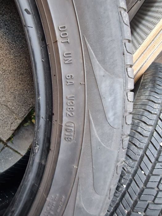 Opony Pirelli Scorpion 255 / 45 / R20 bieżnik 7mm stan bdb