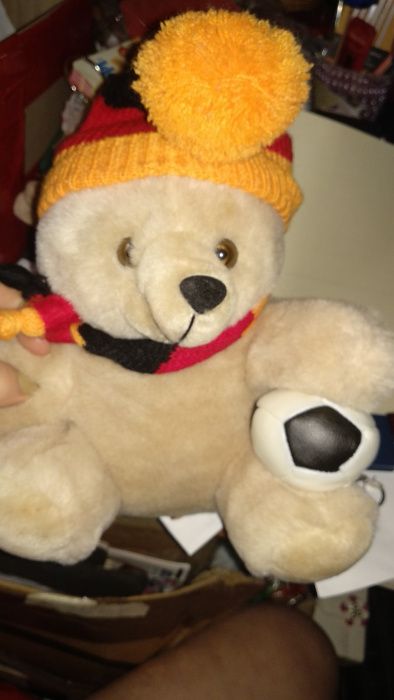 игрушка медведь мишка поет оле-оле футбольный гимн мяч шапка германия