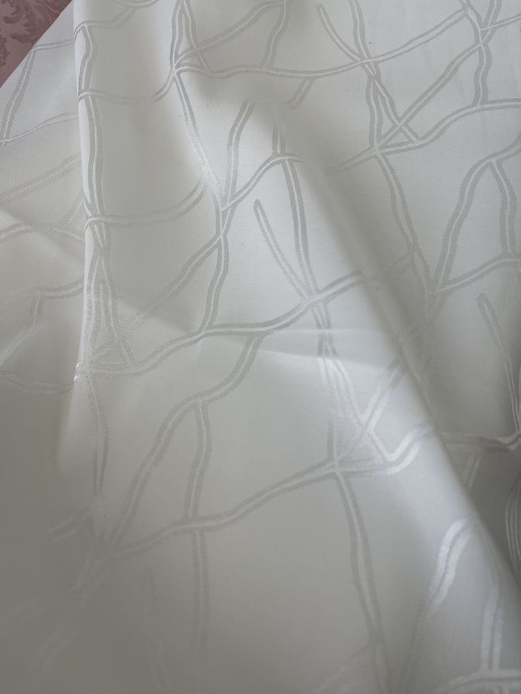 Tkanina satyna wzór biała kupon 2,00x 1,50m
