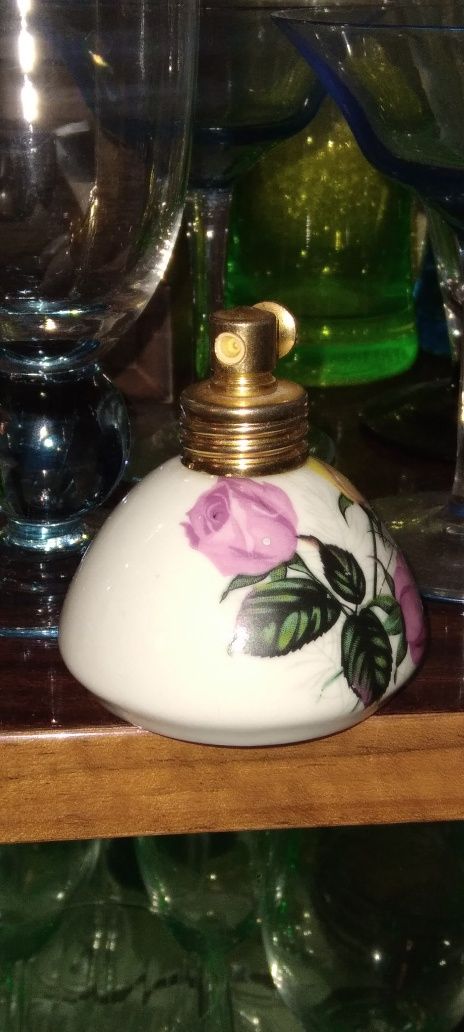 Porcelanowa mini perfumetka