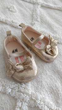 Buciki buty niechodki złote H&m 14-15 balerinki