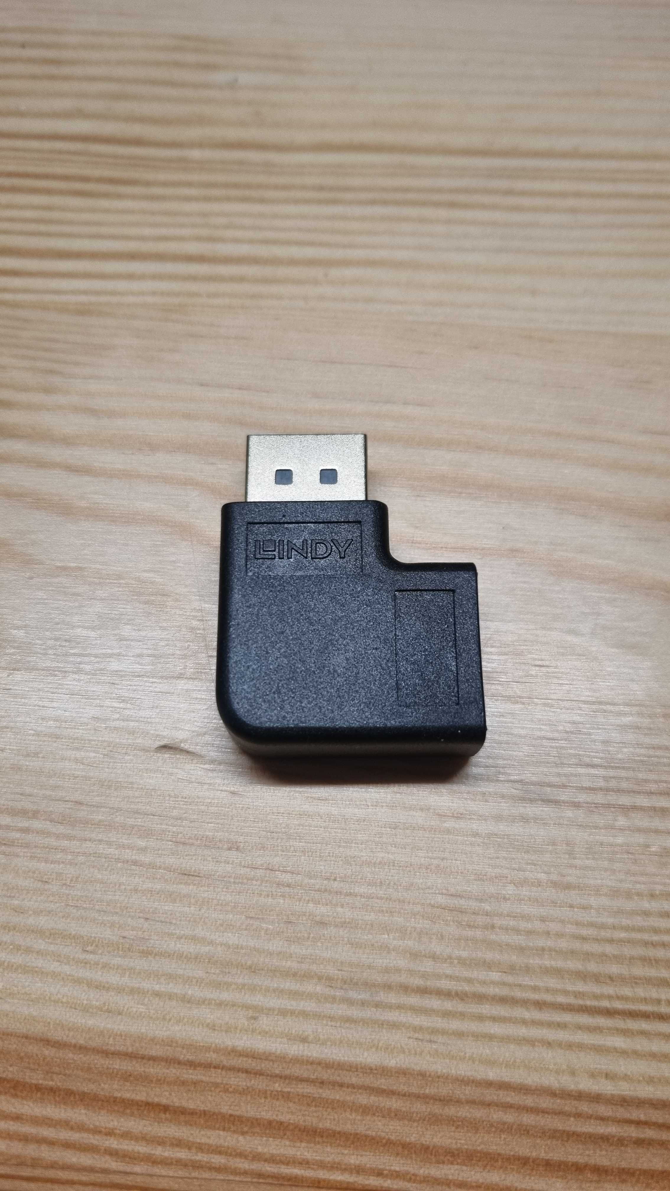 LINDY DisplayPort 1.4 adapter kątowy przejściówka