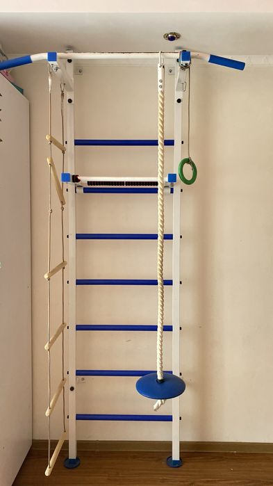 Шведська стінка дитяча