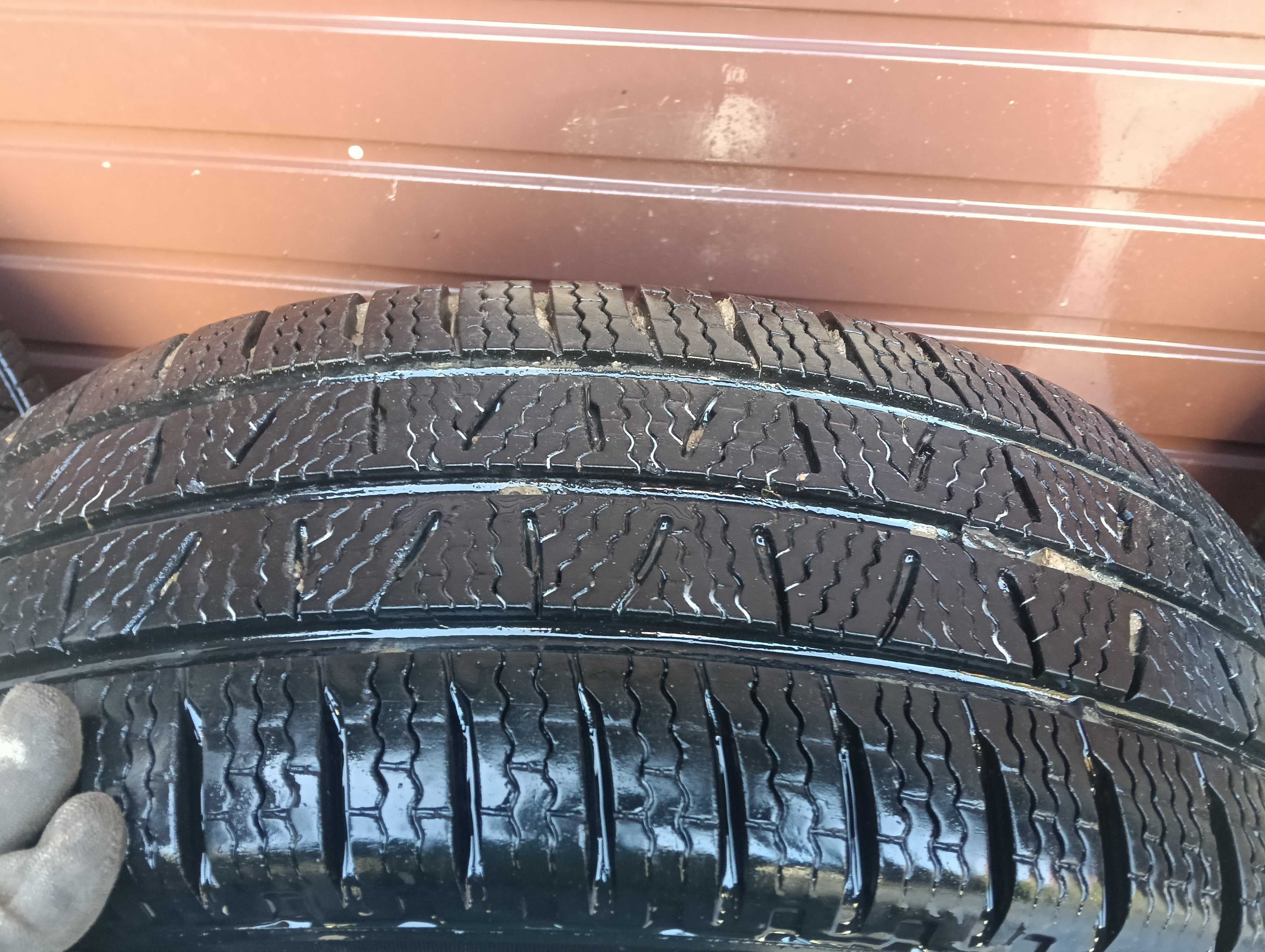 Koła Zimowe Volkswagen LT /Sprinter Wielosezon 225/70R15C Pirelli