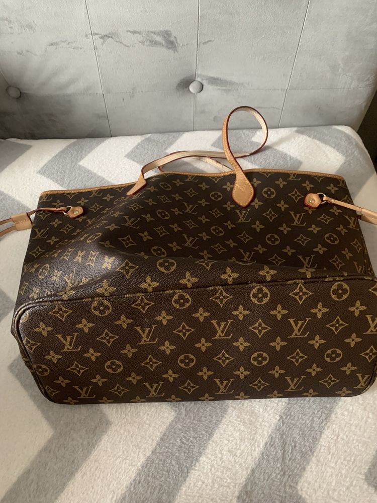 Louis Vuitton Neverfull MN