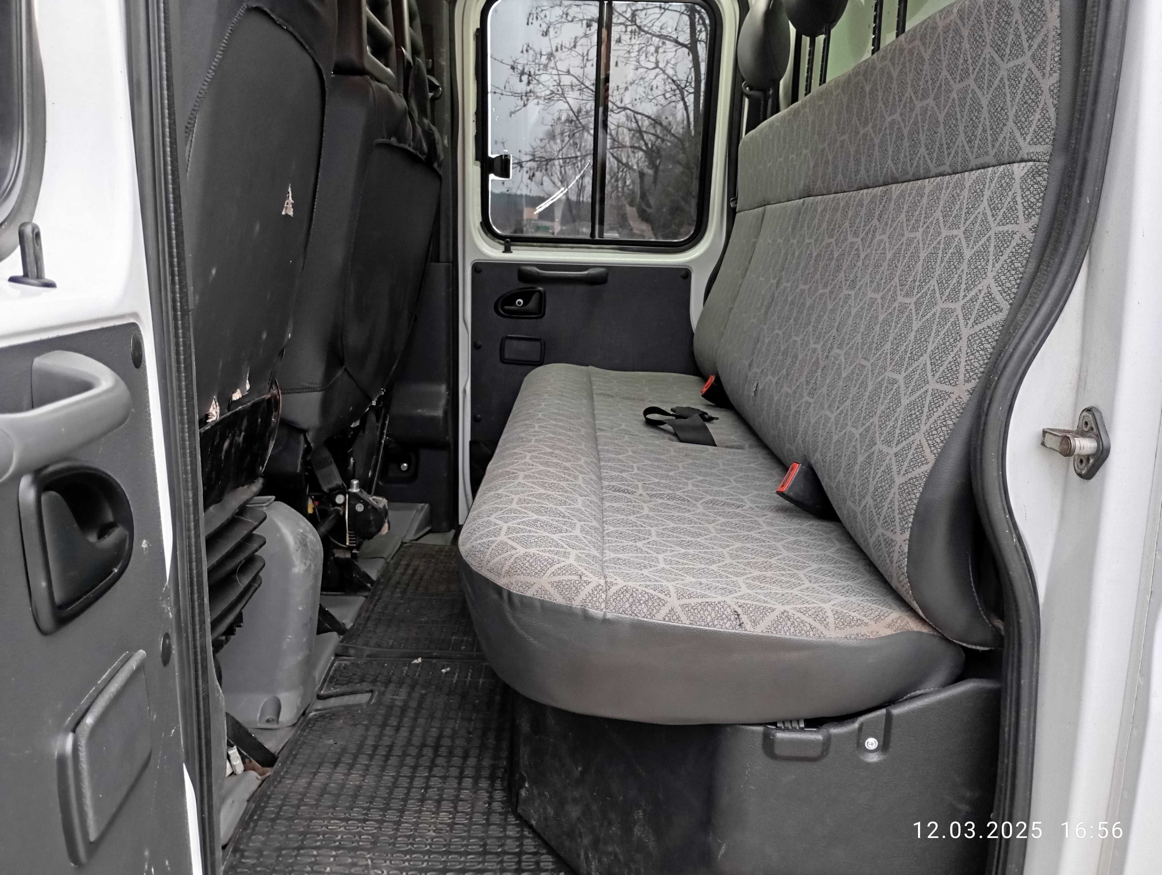 Sprzedam IVECO DAILY 3.0 skrzynia 2007rok brygadowa doka 7 osob  hak
