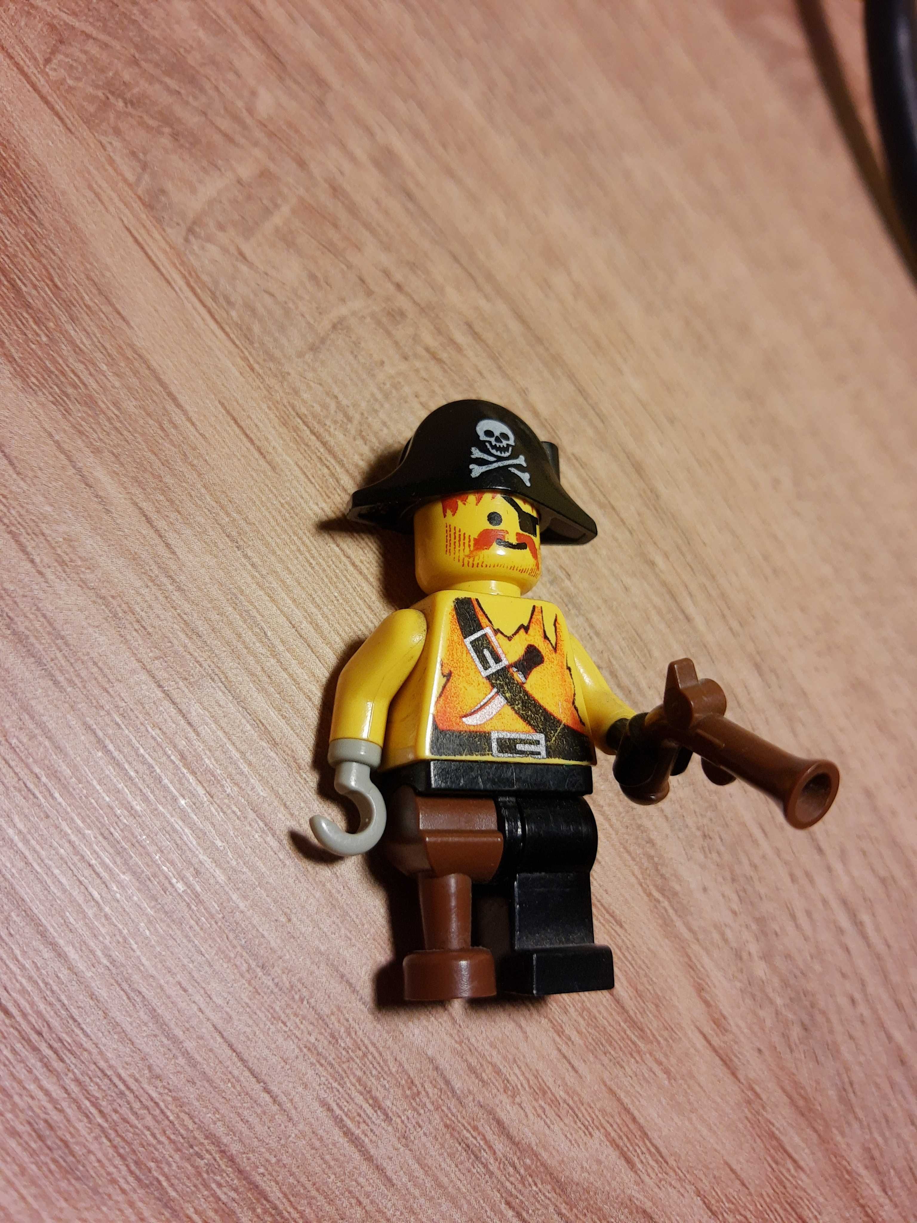 Lego ludzik pirat kapitan