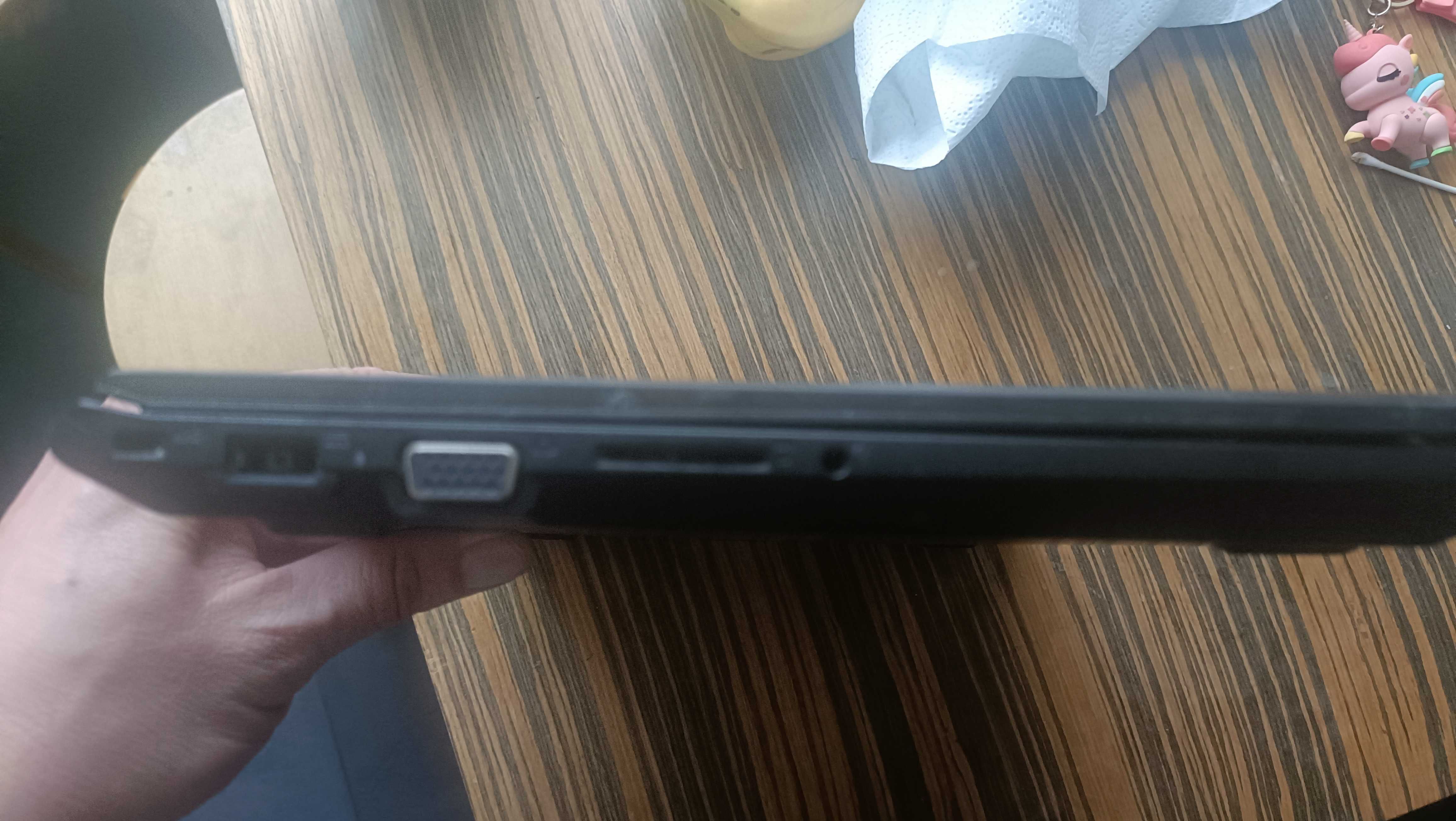 Lenovo ultrabooki E31-80 i5/8GB/500