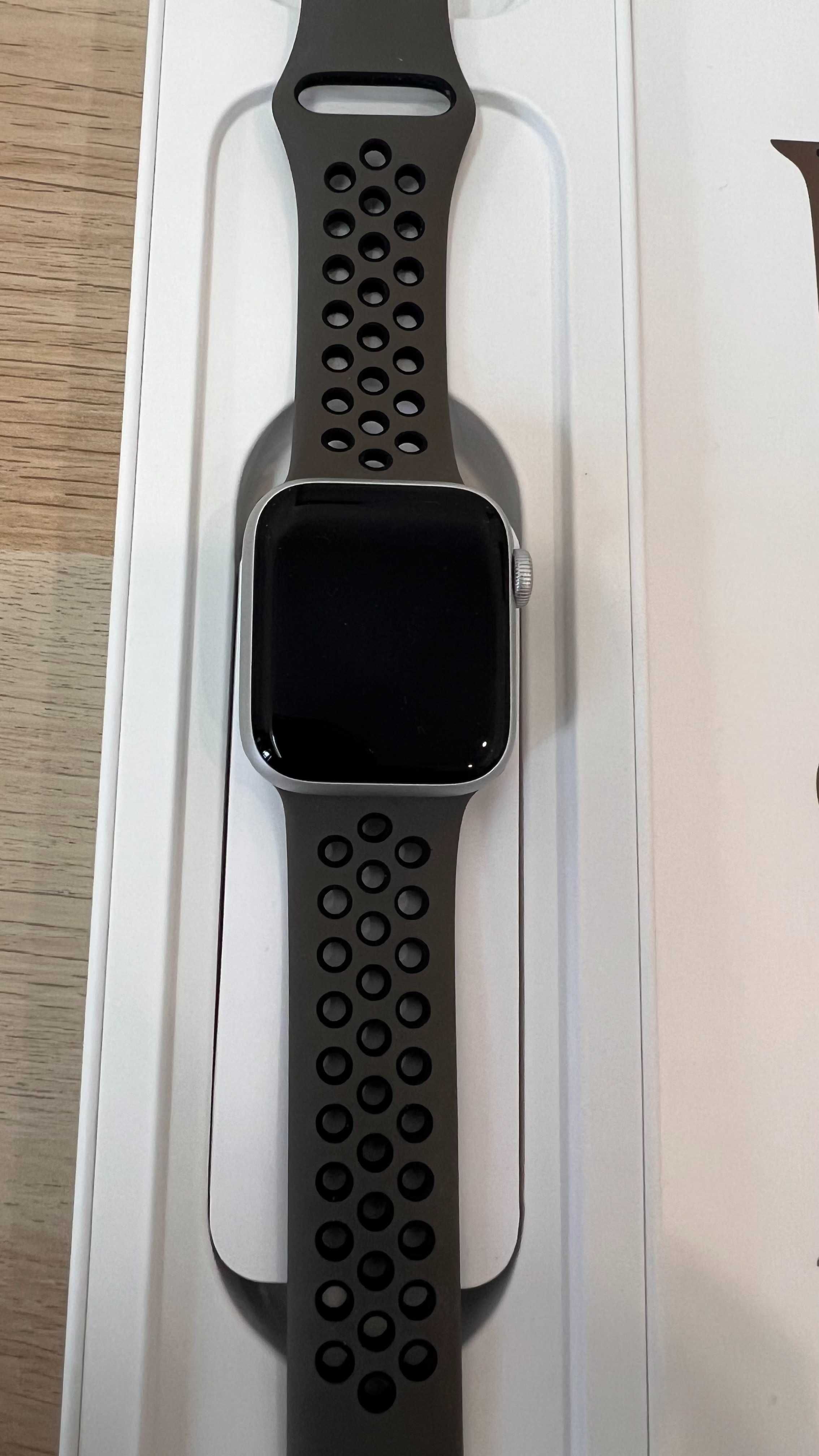 Apple Watch Se (2nd Gen) 40mm Starlight Aluminum Case Novo