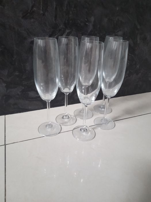 Zestaw 6 kieliszków do szampana