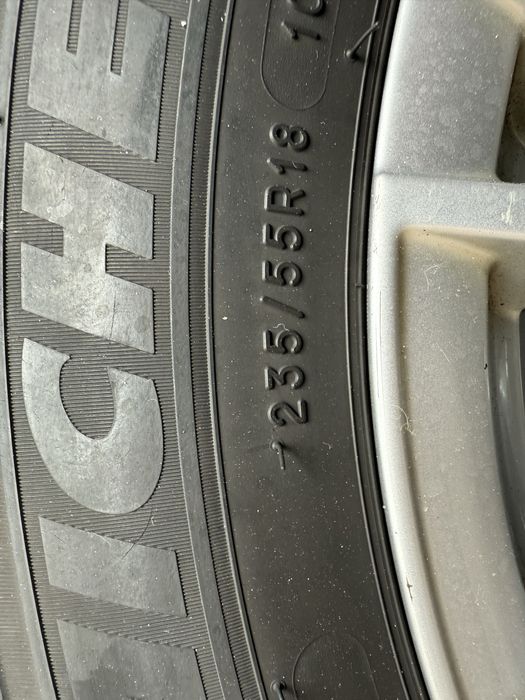 Диски r18 8j et28 5x112 з шинами 235/55/18