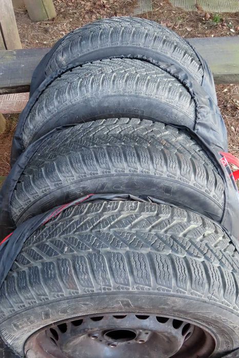 Komplet kół opony zimowe 8mm Dębica Frigo 2 195/65 R15 felgi, pokrowce