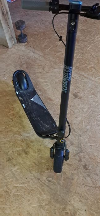 Hulajnoga elektryczna