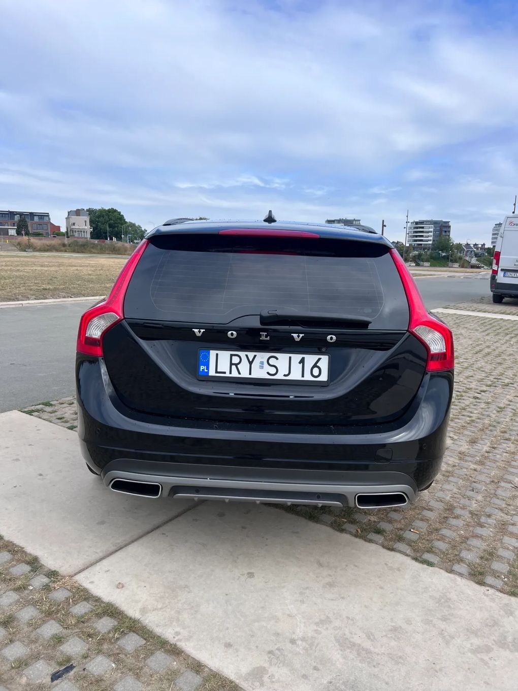 Volvo V60 D4 Iron stone