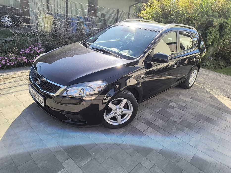 Kia Ceed kombi  1.4 2010r