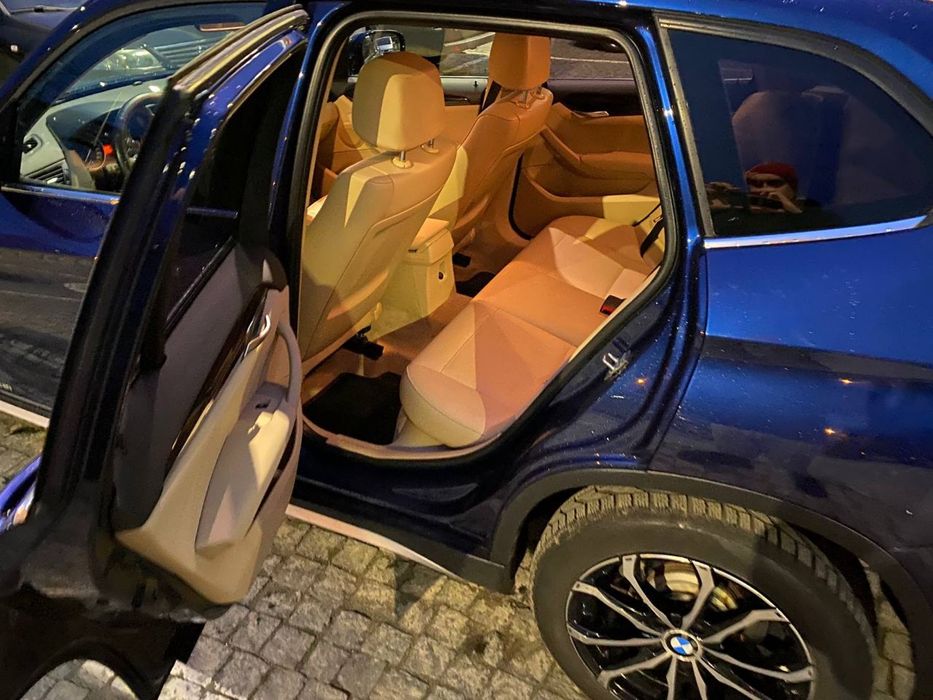 Автомобиль полный привод Bmw x1 2012