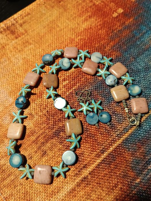 Korale wraz z kolczykami