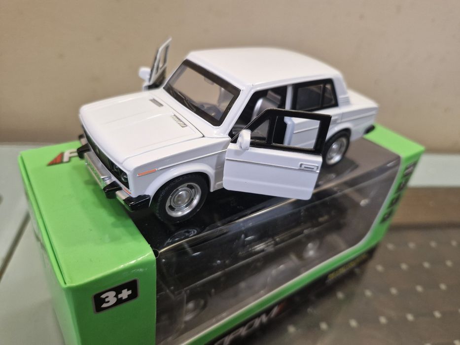 Металева модель Жигулі Lada 2106, 1:32, Автопром, світло звук відч. дв