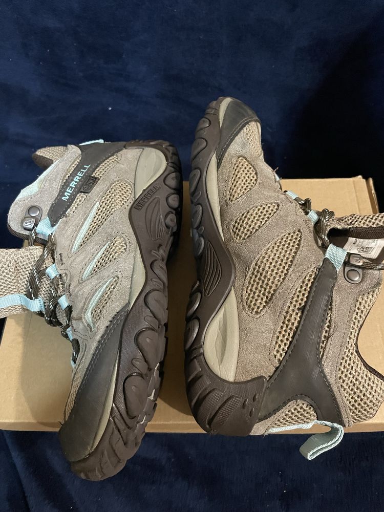 MERRELL Yokota 2 Mid Waterproof HIKING