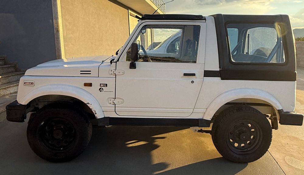 Suzuki samurai Sj